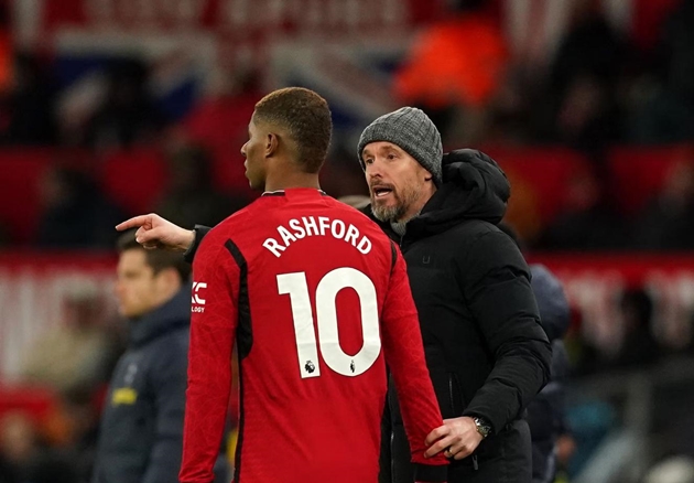 Erik ten Hag phải khẳng định quyền lực của mình