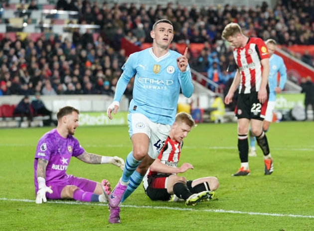 Lập hattrick vào lưới Brentford, Phil Foden vẫn khiêm tốn - Bóng Đá