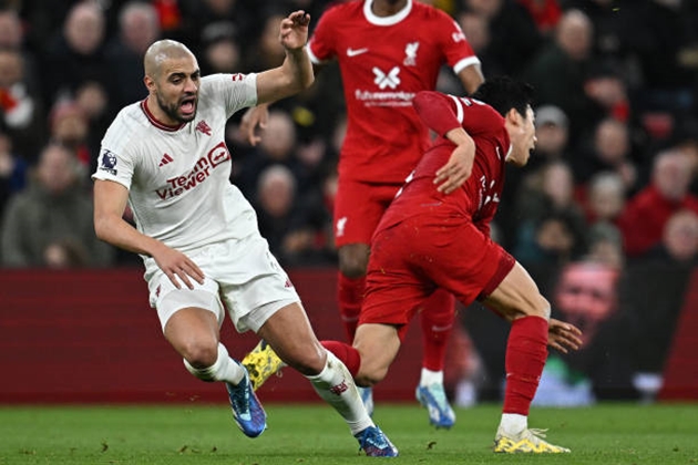 Chạm trán Liverpool, Sofyan Amrabat lên dây cót tinh thần cho đồng đội - Bóng Đá