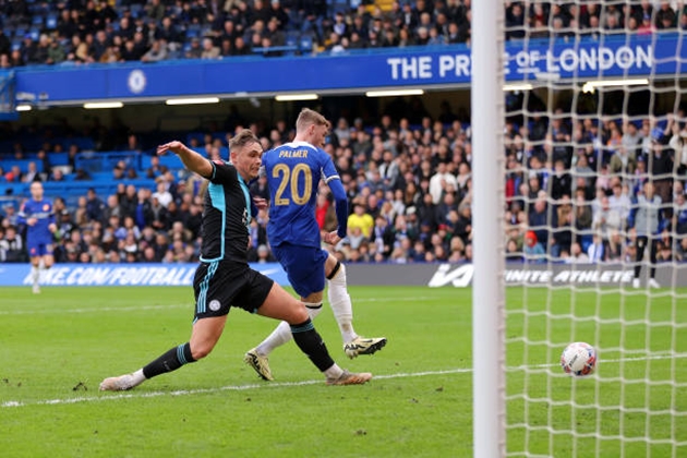 Cole Palmer nâng tỷ số lên 2-0 cho Chelsea.