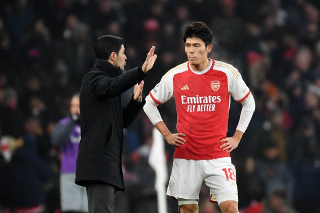 Takehiro Tomiyasu muốn đền đáp Arsenal - Bóng Đá