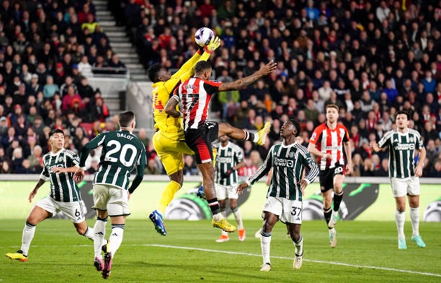 Andre Onana thất vọng về Manchester United - Bóng Đá