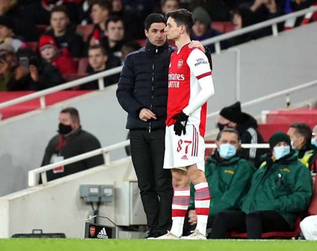 Charlie Patino không được Mikel Arteta trọng dụng.