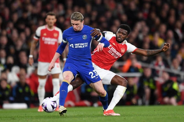 Thomas Partey có thể mang lại sự cân bằng cho hàng tiền vệ Arsenal.