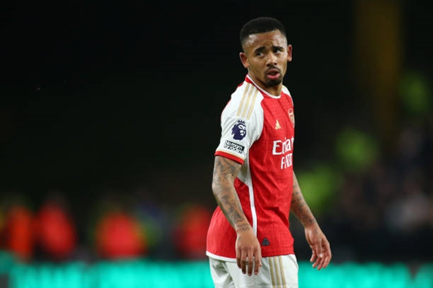 Bị Arsenal