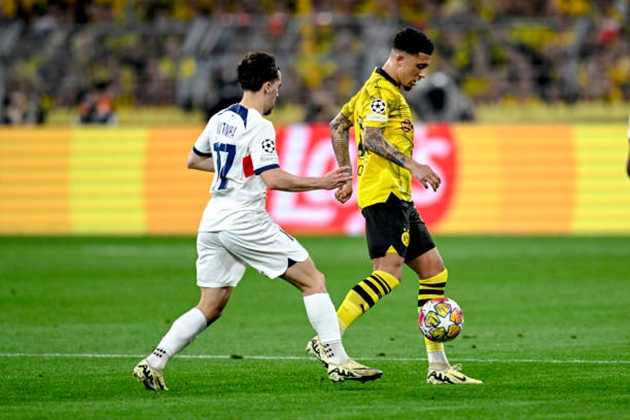 Jadon Sancho gây ấn tượng trong màu áo Borussia Dortmund.