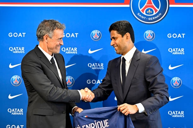 Luis Enrique vẫn còn hợp đồng với PSG.