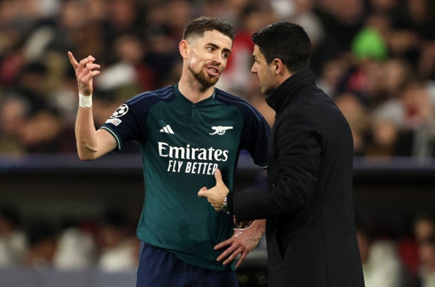 Mikel Arteta tiết lộ lý do Arsenal gia hạn với Jorginho - Bóng Đá