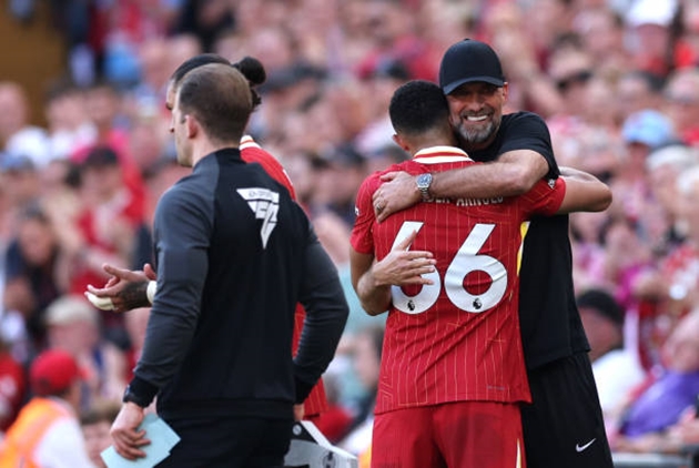 Arnold nghẹn ngào khi nhắc đến Jurgen Klopp - Bóng Đá