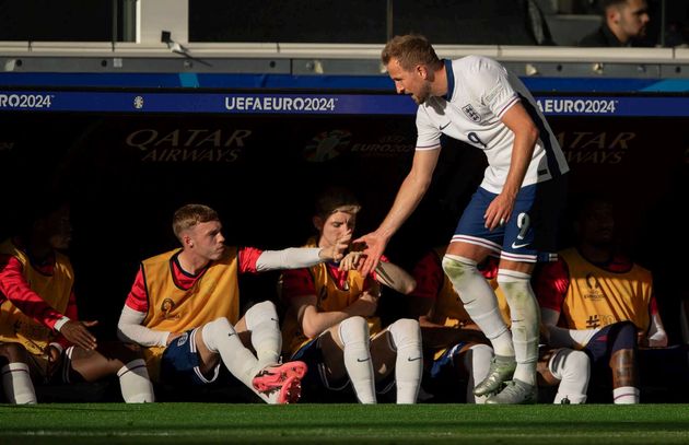 Ảnh bài viết Điều gì đang kìm hãm Harry Kane và tuyển Anh? 