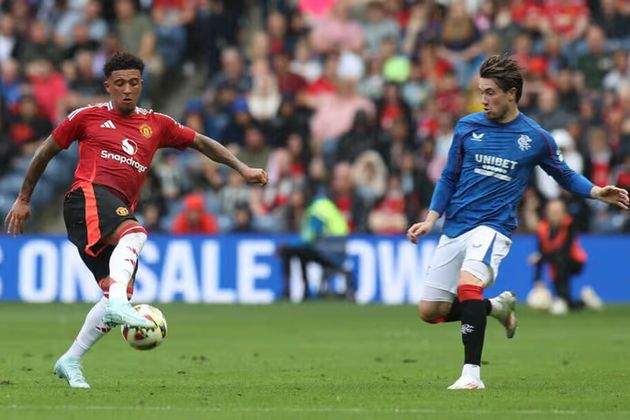 Jadon Sancho sẽ phải cạnh tranh khốc liệt cho một suất đá chính