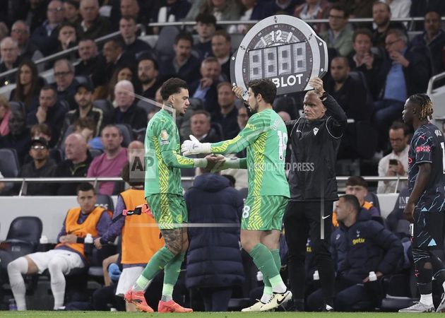 Lý do thực sự thúc đẩy Ederson rời bỏ Manchester City