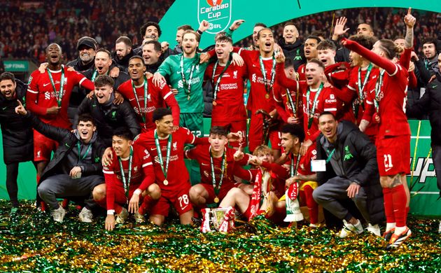 Vì sao Liverpool chăm bán "măng non"?