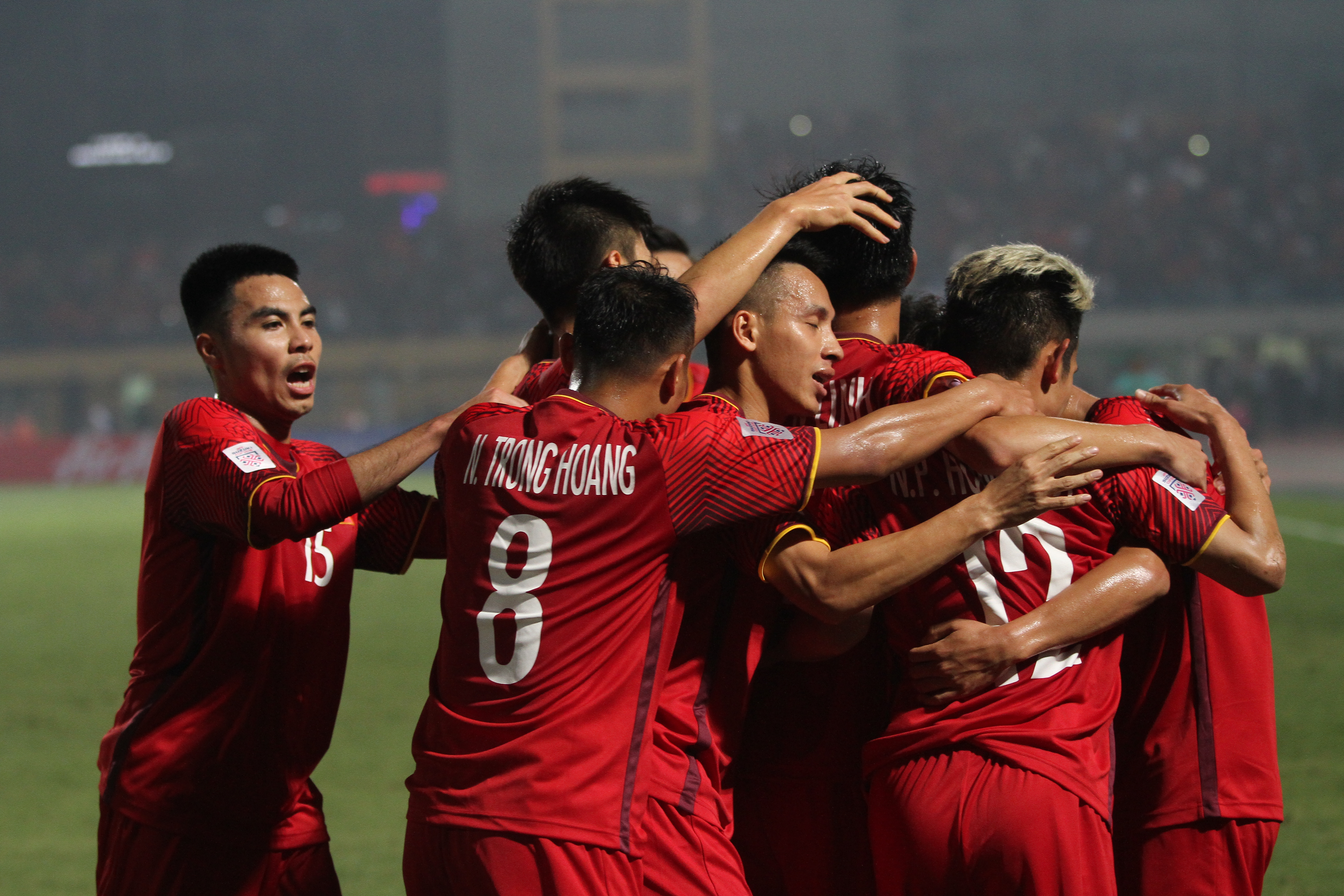 Việt Nam tăng 1 bậc tại BXH FIFA tháng 4 - Bóng Đá