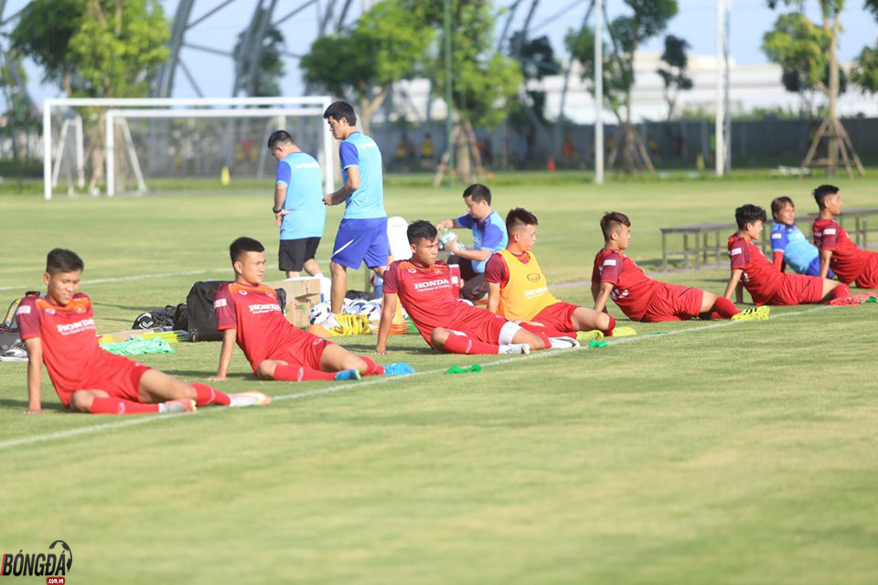 U23 Việt Nam có buổi tập đầu tiên trong ngày hội quân - Bóng Đá