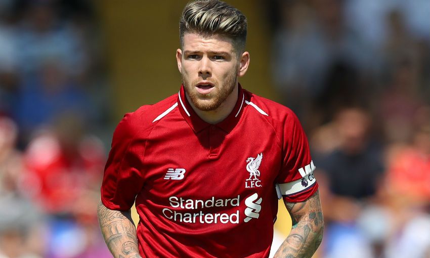 Barca muốn Moreno, Liverpool hãy 