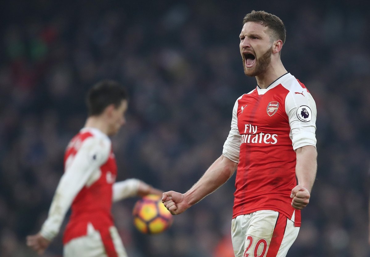 Shkodran Mustafi: Kẻ núp phía sau ánh hào quang