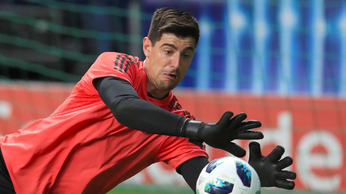 Courtois: Simeone criticises Real Madrid to boost popularity  - Bóng Đá