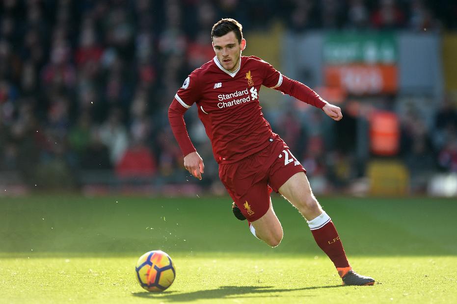 Gary Neville couldn’t believe Man United’s tactics vs Liverpool’s Andy Robertson - Bóng Đá