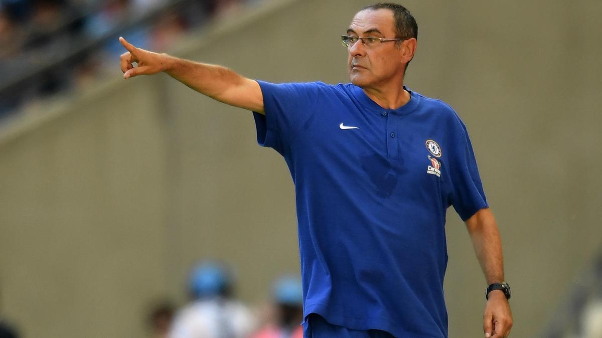 Maurizio Sarri criticises ‘stupid people’ after further allegations against Chelsea fans - Bóng Đá