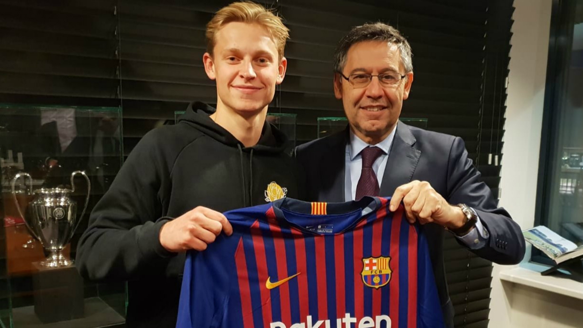 Frenkie De Jong's huge release clause revealed after Barcelona transfer switch - Bóng Đá