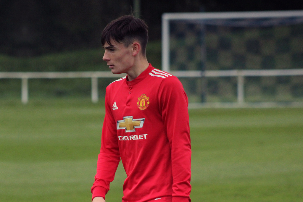 Sau "Persie 2.0", giờ Man Utd đã tìm thấy cả "Scholes 2.0"