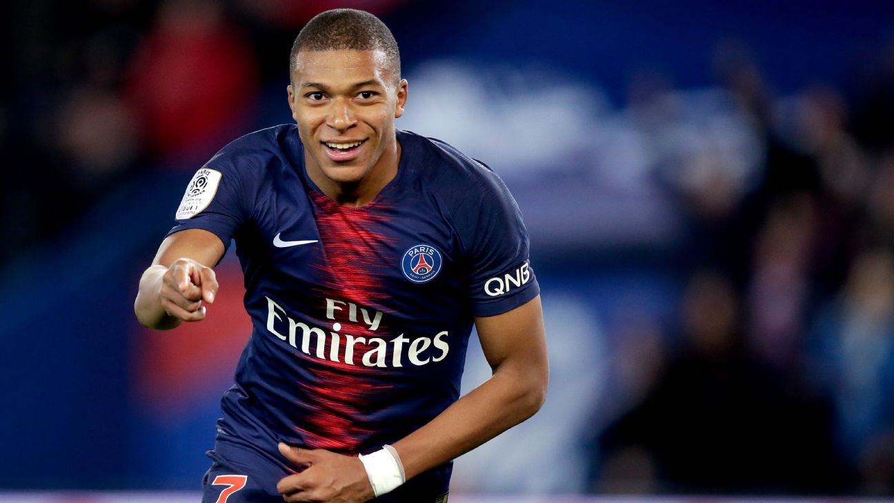 Kylian Mbappe and Adrien Rabiot fined €180,000 EACH by Paris Saint-Germain for arriving late to team meeting - Bóng Đá