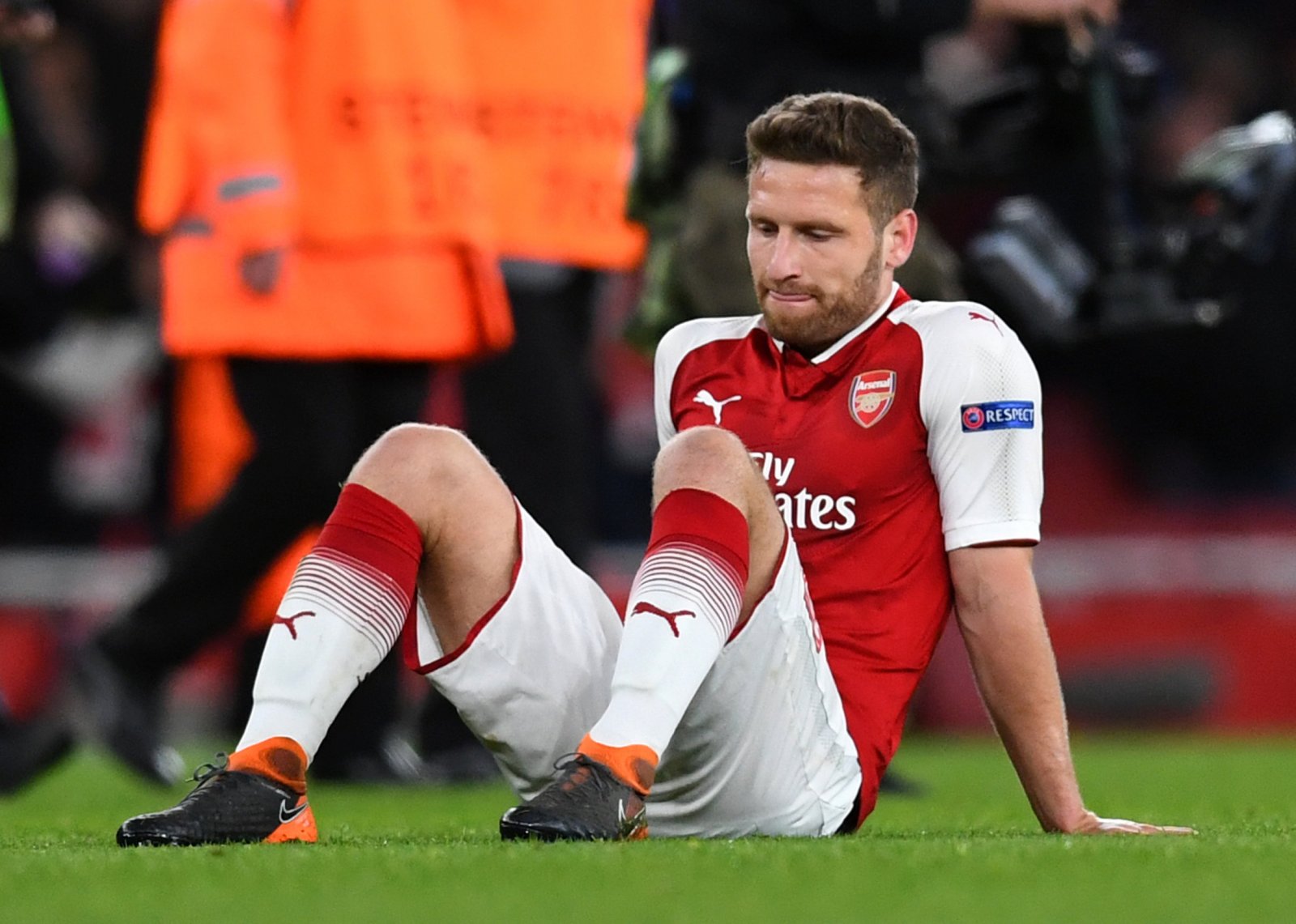 Arsenal have tried and failed to sell blundering Mustafi for last two summers - Bóng Đá