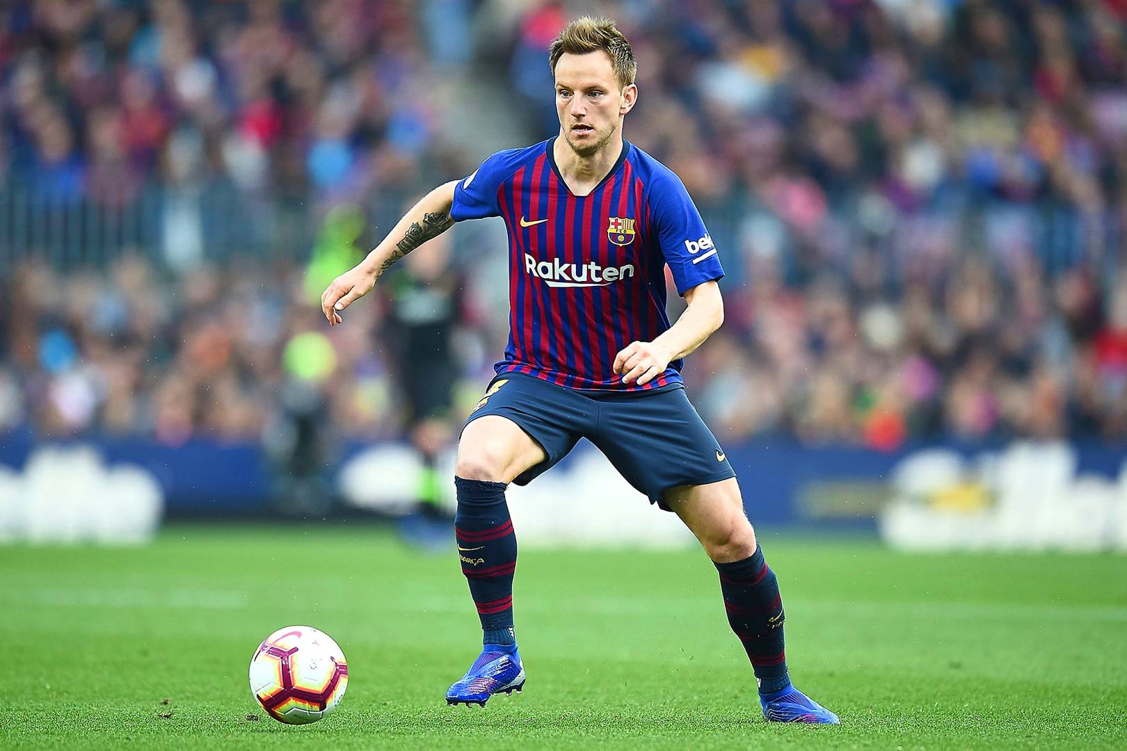 Man Utd handed Ivan Rakitic boost as Barcelona make £48m transfer decision - Bóng Đá