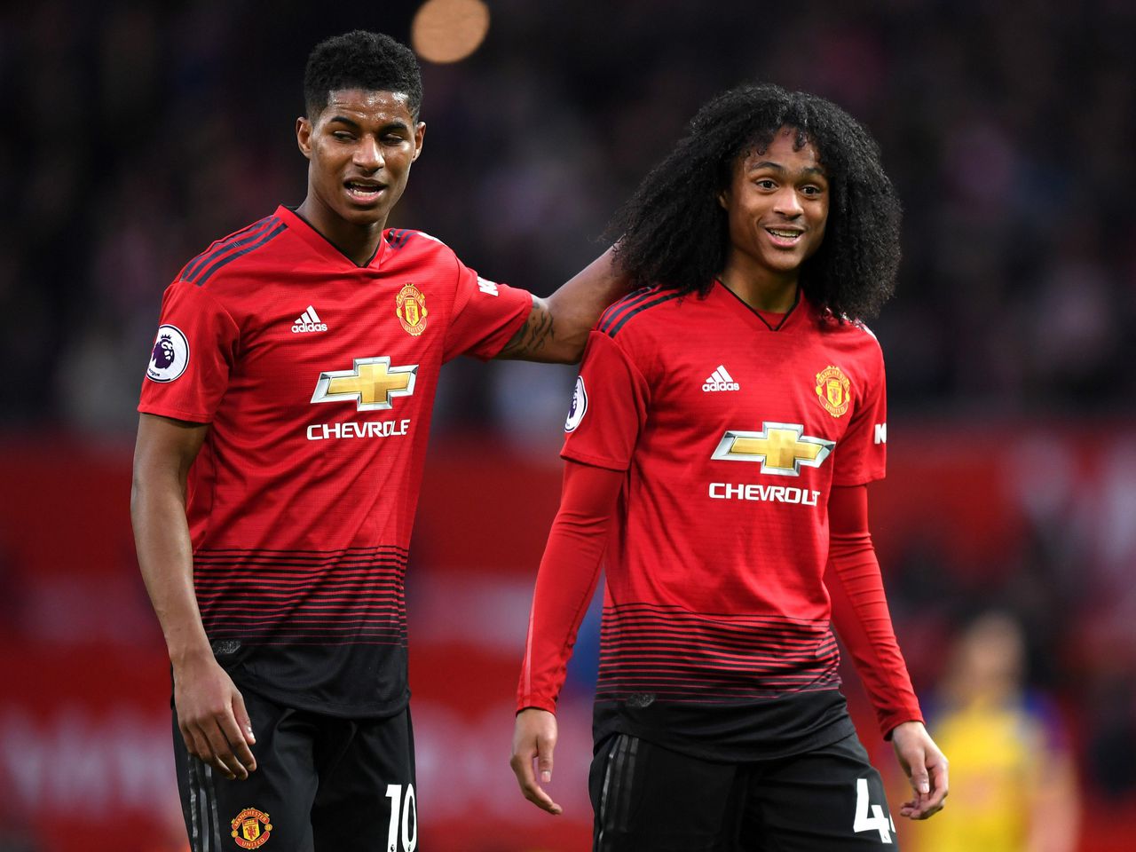 Man Utd hy sinh thần đồng để có "siêu tiền đạo một mùa": Liệu có đáng?
