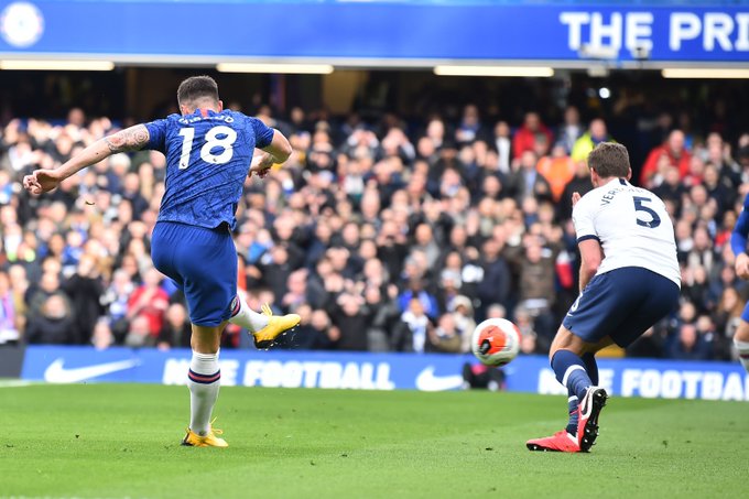 Olivier Giroud's opener against Tottenham is his first Premier League goal in 325 days - Bóng Đá