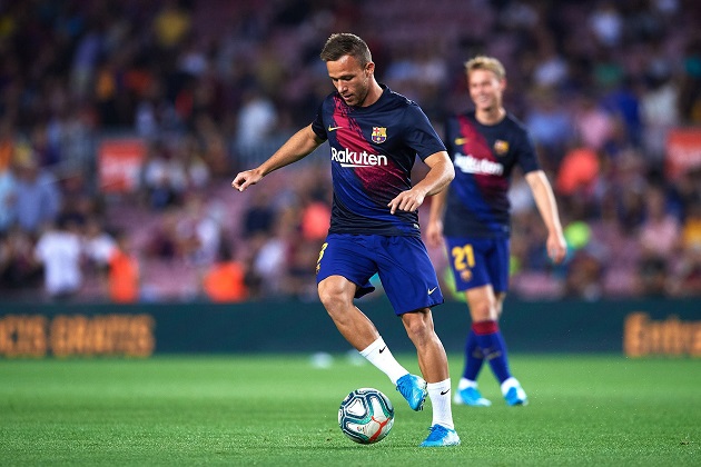 Sport: Barca medical team working to bring Arthur back to fitness for Napoli game - Bóng Đá