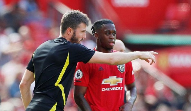 Carrick và Kieran McKenna tập cho Wan-Bissaka tấn công - Bóng Đá