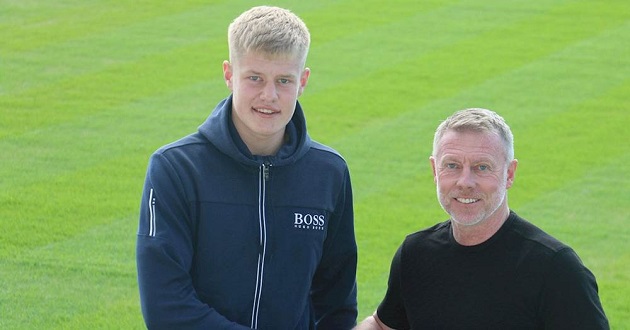 Chelsea 'ready to close the deal' for Hartlepool starlet Brad Young ahead of Arsenal and Man United - Bóng Đá