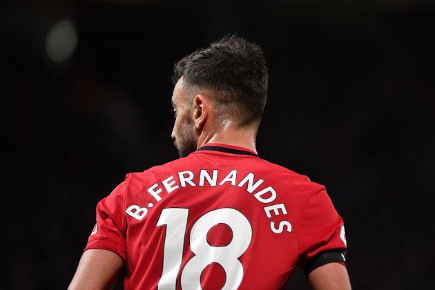 Bruno Fernandes is the first Portuguese player to win the Premier League Player of the Month award since Deco in August 2008 - Bóng Đá