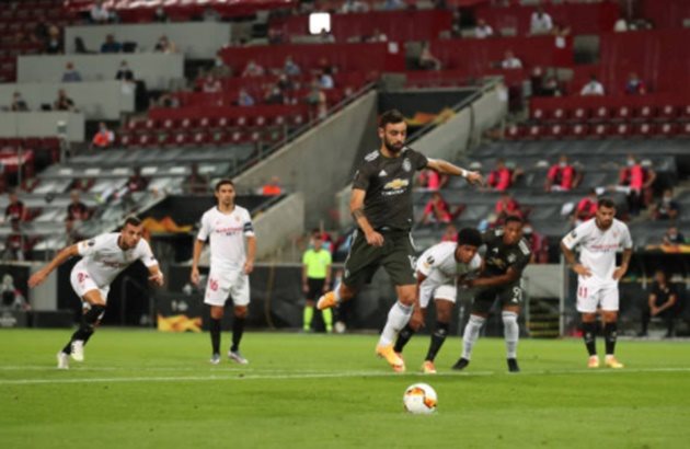 TRỰC TIẾP Manchester United 1 - 0 Sevilla: Fernandes ghi bàn trên chấm phạt đền - Bóng Đá