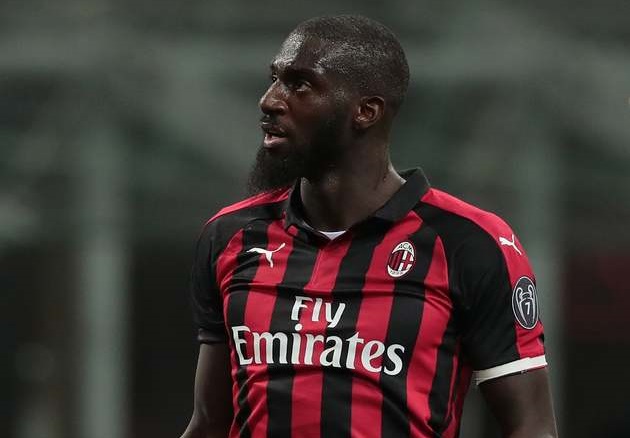 Sky Italia: Tiemoue Bakayoko has several Premier League options, still prioritises Milan - Bóng Đá