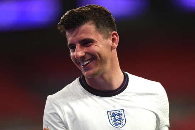 Ashley Cole gives 3 reasons why Mason Mount is 'one of the best young midfielders in England' - Bóng Đá