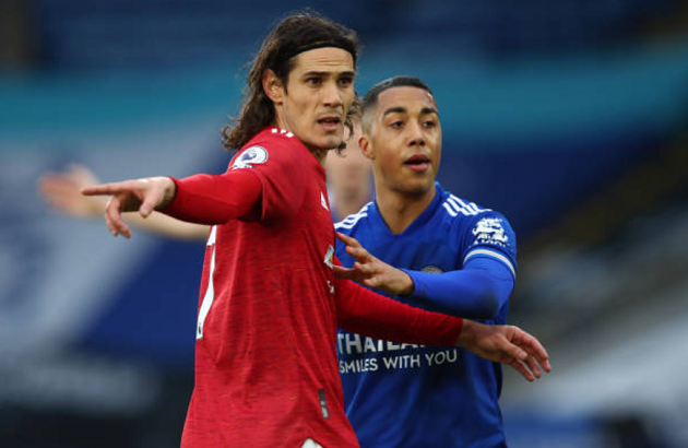 Edinson Cavani's world-class movement highlighted in Man United's 2nd goal against Leicester - Bóng Đá