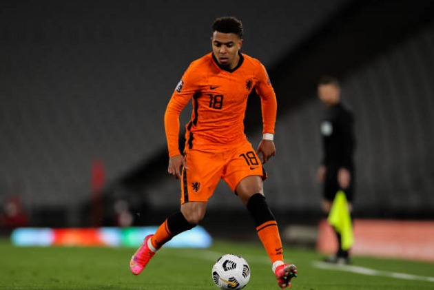 Liverpool 'lead AC Milan and Juventus in the race to sign PSV star Donyell Malen' - Bóng Đá