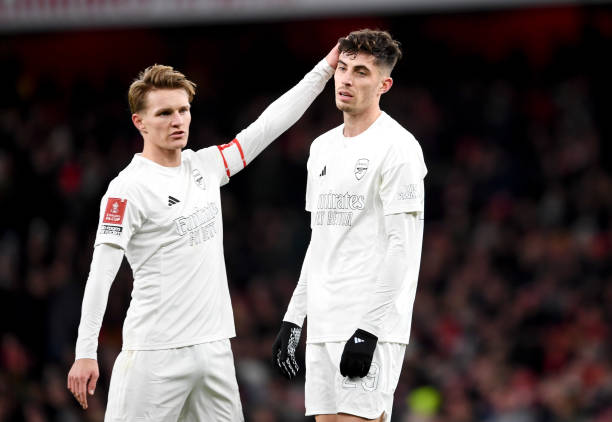Lộ rõ điểm yếu, Arsenal thất thủ trước Liverpool ngay trên sân nhà