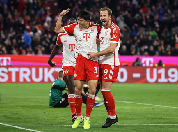 Bayern Munich phá kỷ lục tài chính - Bóng Đá