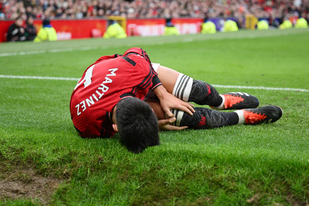BREAKING Manchester United dealt Lisandro Martinez injury concern vs West Ham - Bóng Đá