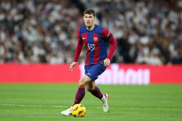 Christensen trở thành chốt chặn an toàn của Barcelona.