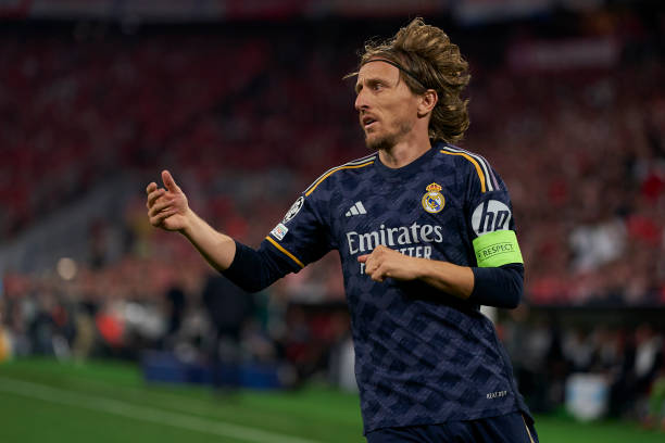 Modric vẫn miệt mài thi đấu ở tuổi 38.