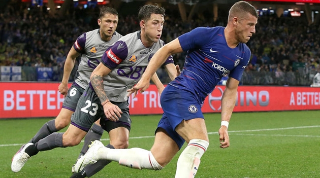 Khởi đầu tệ hại, sao Chelsea vẫn muốn bám trụ Stamford Bridge (Ross Barkley) - Bóng Đá