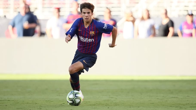 Thi đấu ấn tượng, sao trẻ được Xavi tiến cử lên đội một Barca (Puig) - Bóng Đá