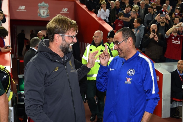 Klopp tiết lộ đoạn trò chuyện với Sarri khi 2 người ôm nhau - Bóng Đá