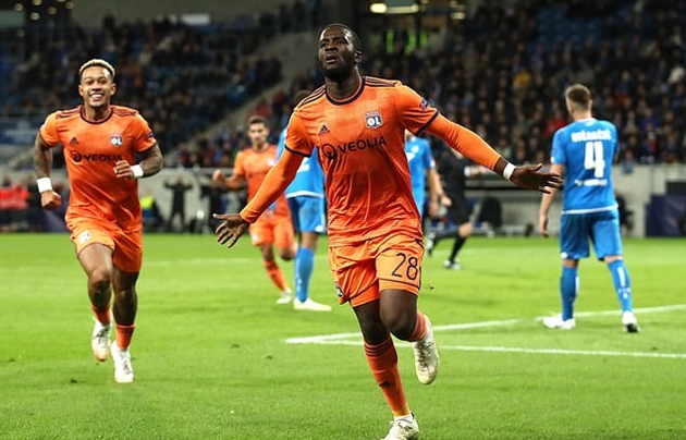 Manchester United, City, Chelsea theo đuổi Tanguy Ndombele - Bóng Đá
