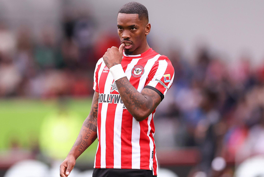 Toney lọt tầm ngắm Arsenal, Chelsea.